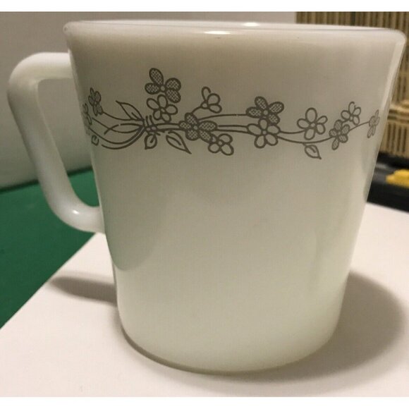 HTF Vintage Pyrex Mugs "Ribbon Bouquet" Pattern Classic Milk Glass VGC x 2 - Picture 2 of 7